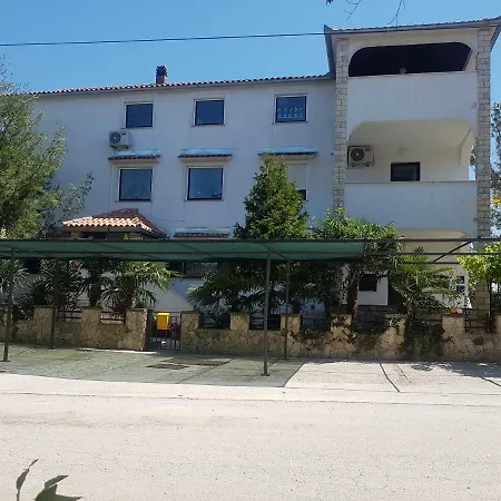 Casa Nostra * Funtana
